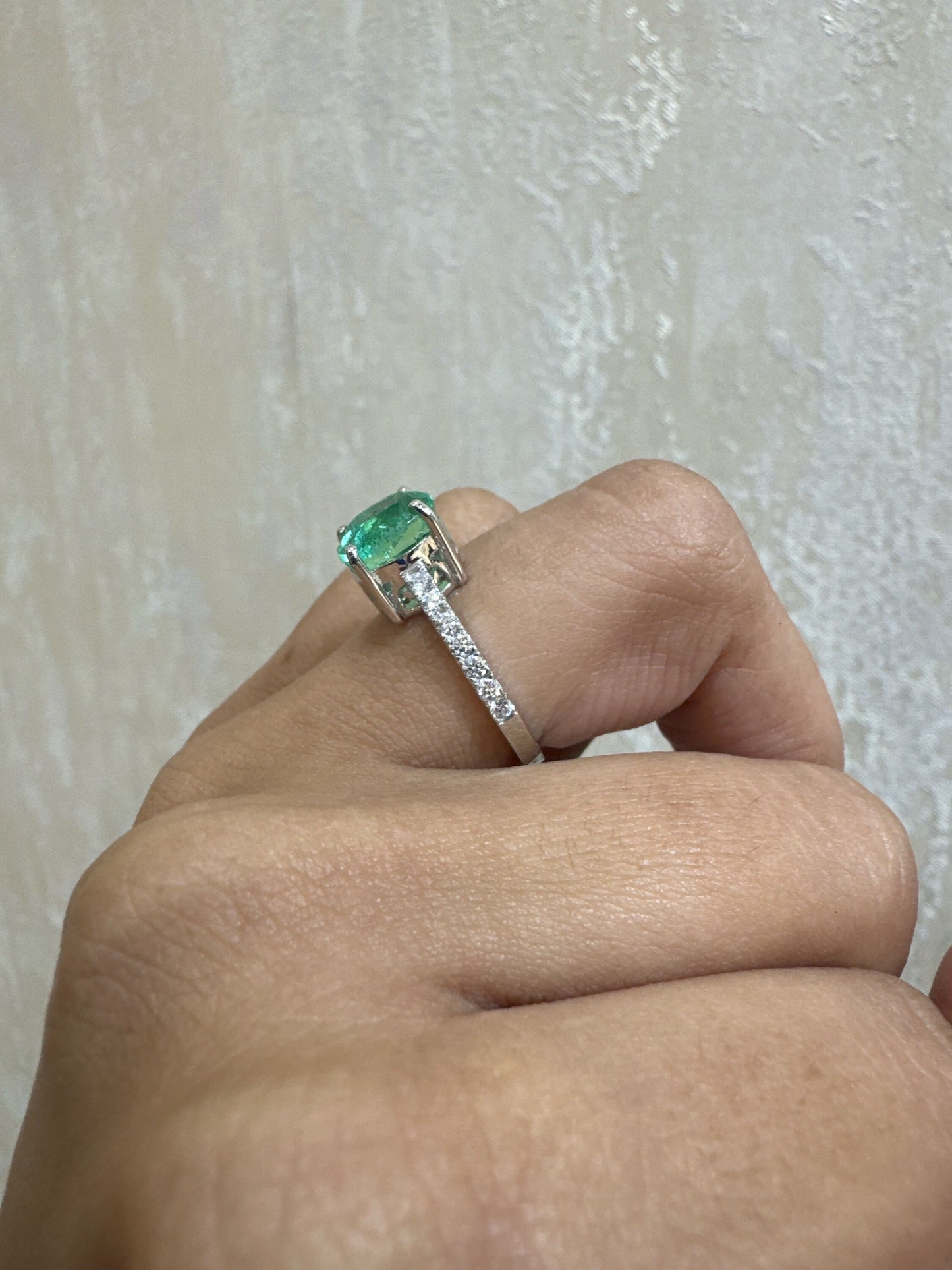 Real Colombian Emerald Ring Gold 2.08 CTS Emerald 7x9MM Size Oval Cut Emerald & White Diamond Ring Gold