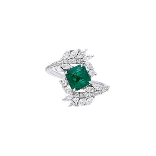18K WHITE GOLD RING