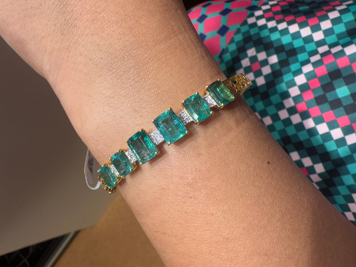 Elegant 18k Solid Gold Emerald Diamond Bangle Bracelet - Green Gemstone Jewelry