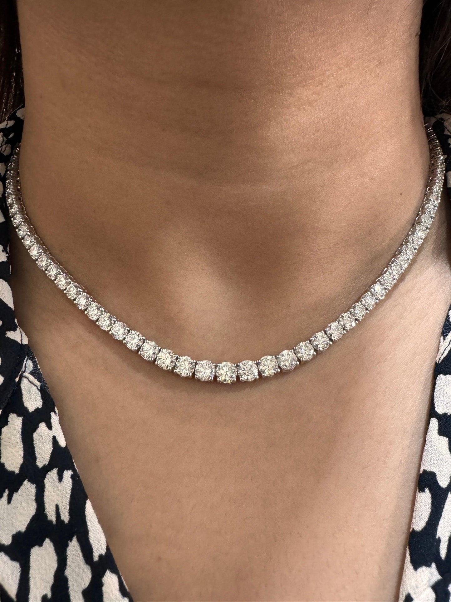 Solitaire Diamond Necklace Graduating 4.85 Cts - 3.30 Cts, Single Line Diamond Necklace Gold, Solitaire Diamond For Her, Bride Necklace