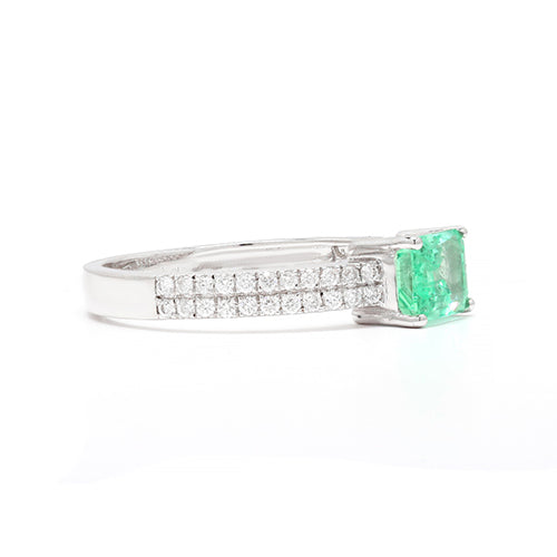 18K WHITE GOLD RING